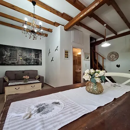 Casa Di Sofiana By Wood And Stone Holiday home